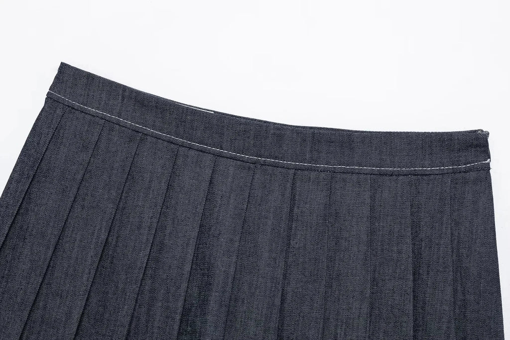 Casual Denim Loose Fit Women Suit Set with O Neck Zipper Bomber Jacket and Pleated Mini Skirt Vintage Inspired Spring Summer Fashion Ensemble