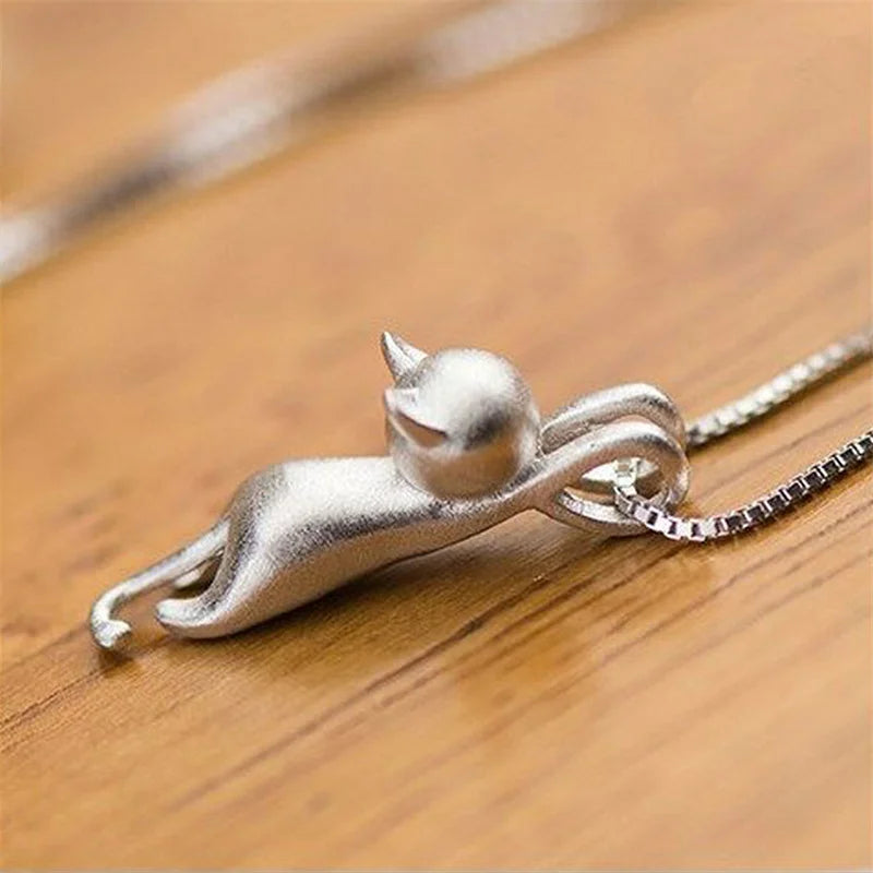 Cute Cat Pendant Necklace for Women Trendy Y2K Animal Jewelry Daily Wear and Party Accessories Gift