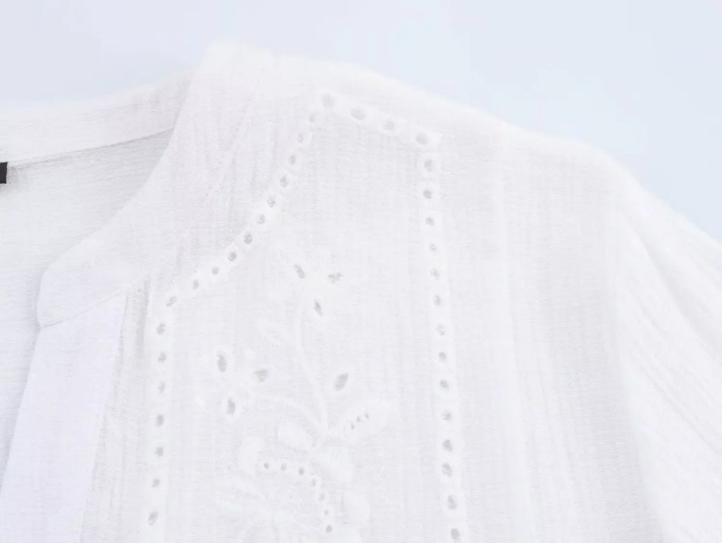 Women's Embroidered V-Neck Long Sleeve Shirt Single-Breasted Loose Hem Casual Chic Top for Spring and Summer