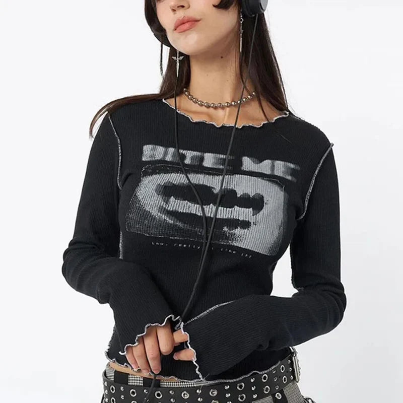 Vintage Punk Skull Graphic Print Women's Crop Top Long Sleeve Y2K Grunge Tee