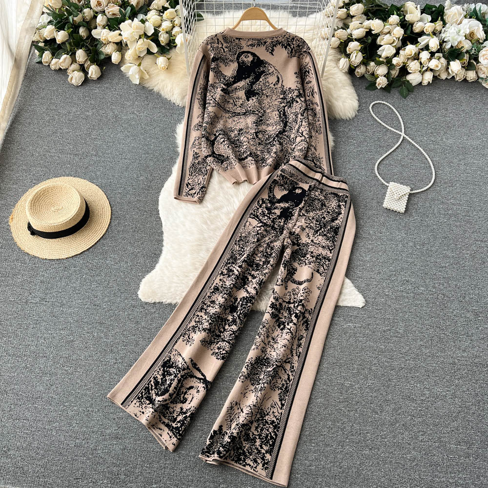 Casual Women Two Piece Knitted Tracksuit Set with Elegant Sweater and Pants for Winter Comfort