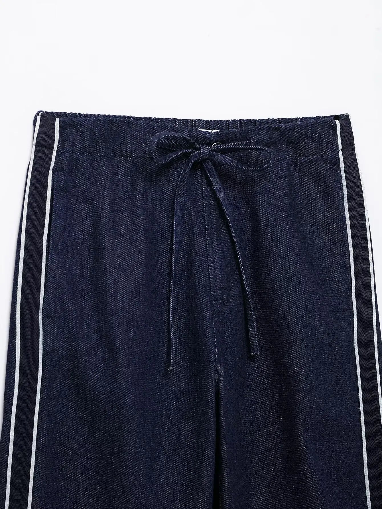 Women High Street Denim Set with Side Stripe Zipper Jacket and Lace-Up Pants for Casual Spring Fashion