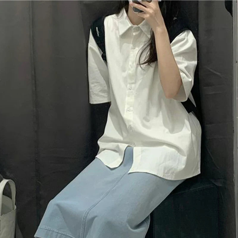 Elegant White Short Sleeve Button-Up Shirt for Women Casual Loose Fit College Style Student Top