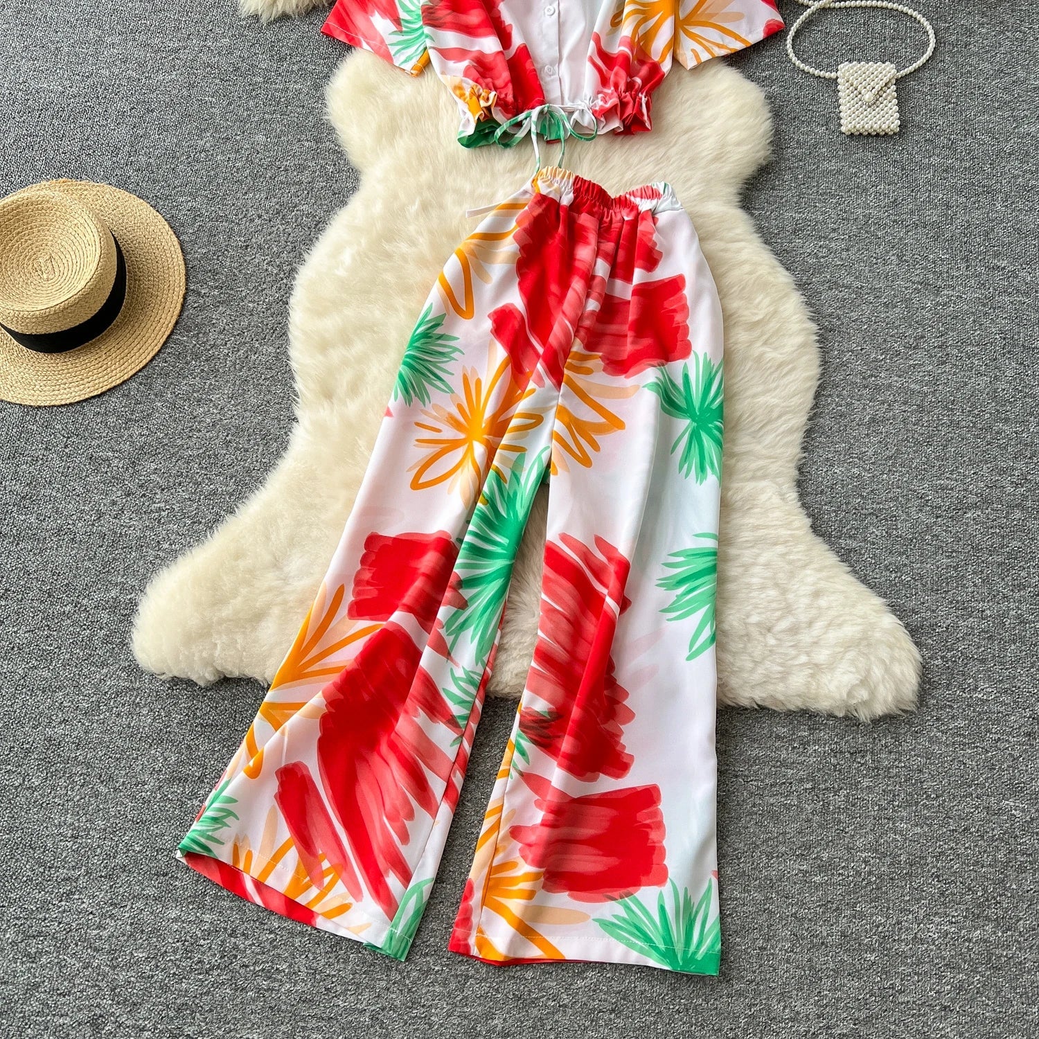 Summer Fashion Print Two Piece Set for Women with Loose Short Sleeve Tops and Elastic Waist Wide Leg Cropped Pants