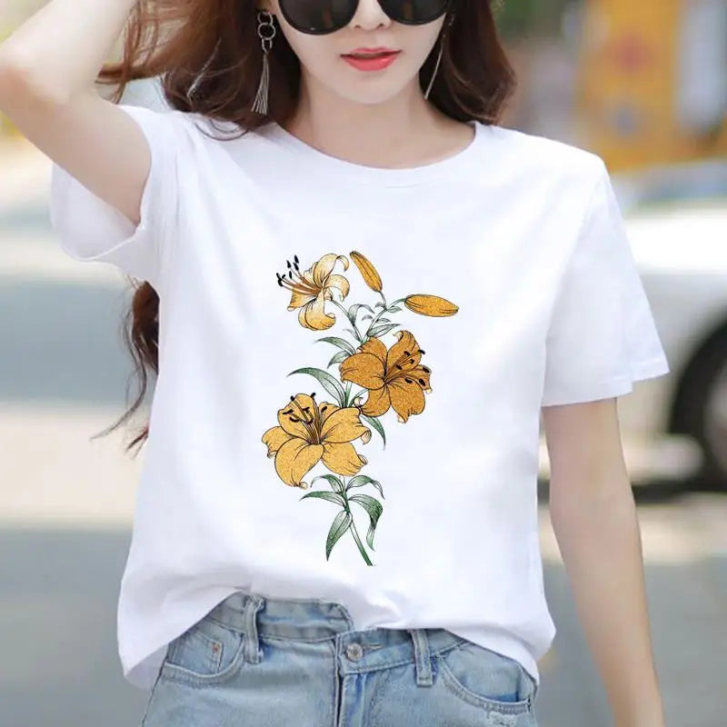Women's Cute Floral Graphic T-Shirt Casual Short Sleeve Tee 90s Trendy Print Top