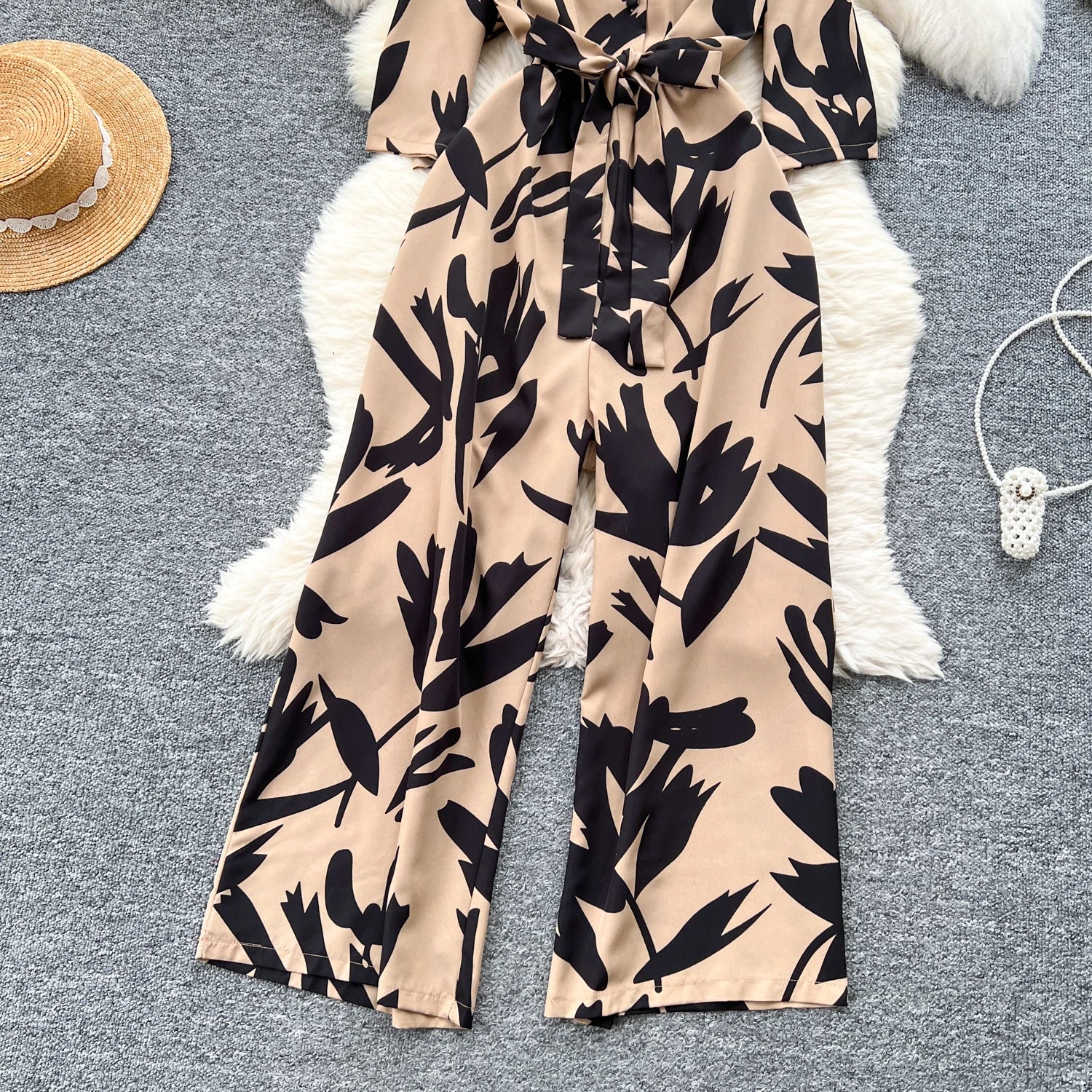 Women's Summer V-Neck Short Sleeve Lace-Up Waist Slim Fit Wide-Leg Printed Jumpsuit with Loose Straight Leg Design