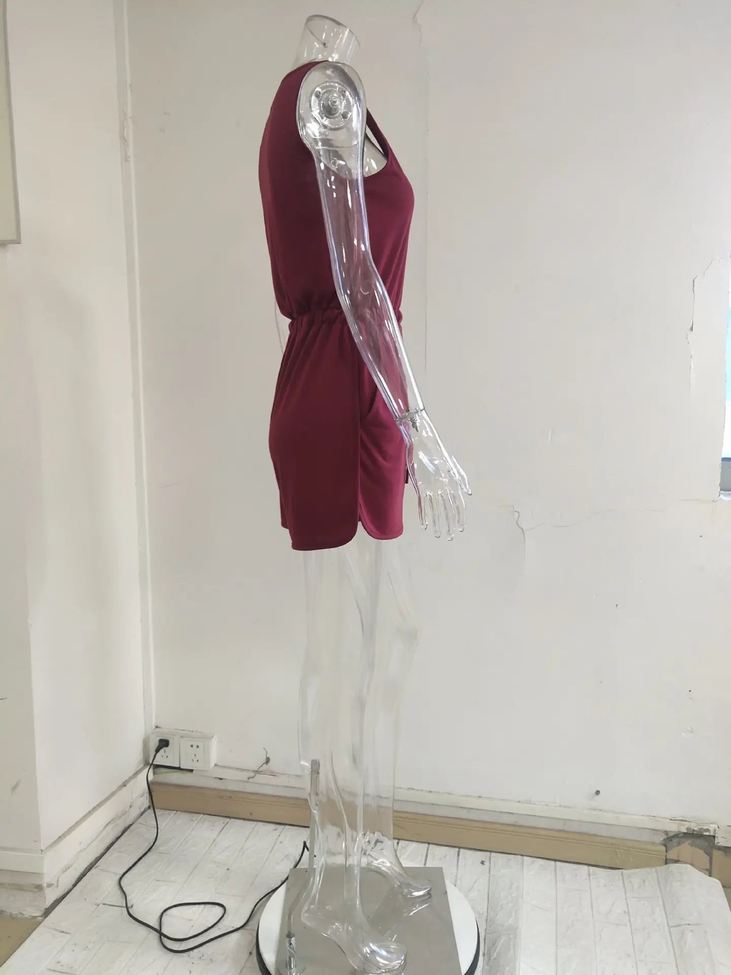 Sleeveless Summer Jumpsuit for Women with Waist Tie Casual Loose Fit Wide Leg Shorts