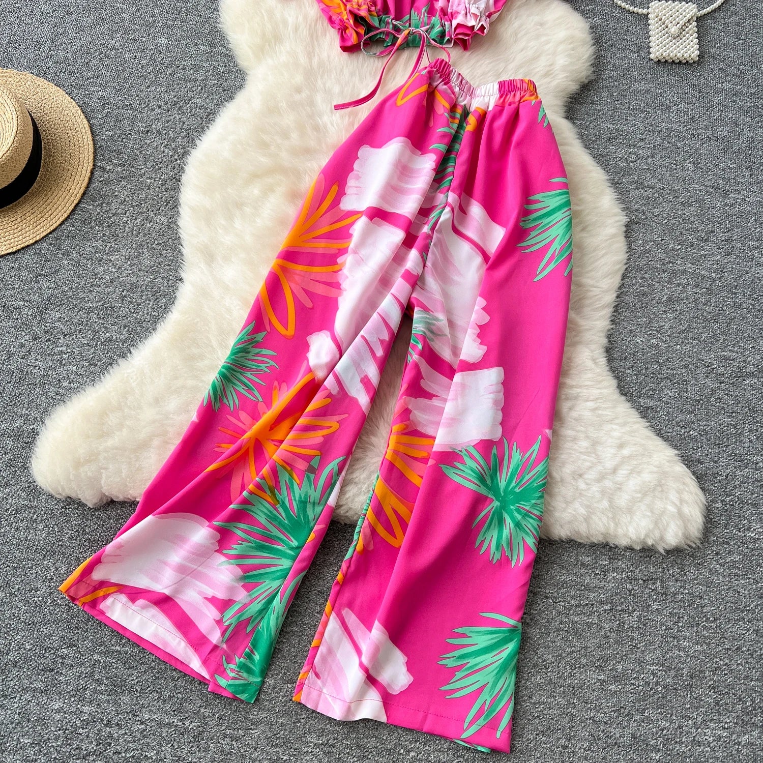 Summer Fashion Print Two Piece Set for Women with Loose Short Sleeve Tops and Elastic Waist Wide Leg Cropped Pants