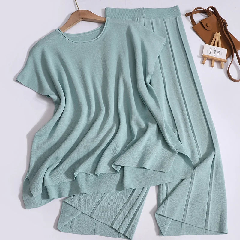 Women Chic Summer Loose Camisole Top and Wide Leg Pants Set with Raglan Sleeves and Pleated Design