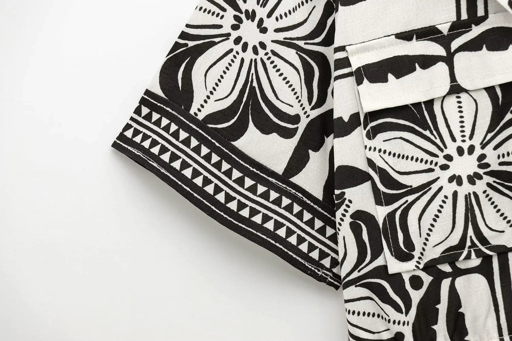 Slim Fit Printed Cuban Collar Jumpsuit Shorts for Women Casual Vacation Style Summer Wear