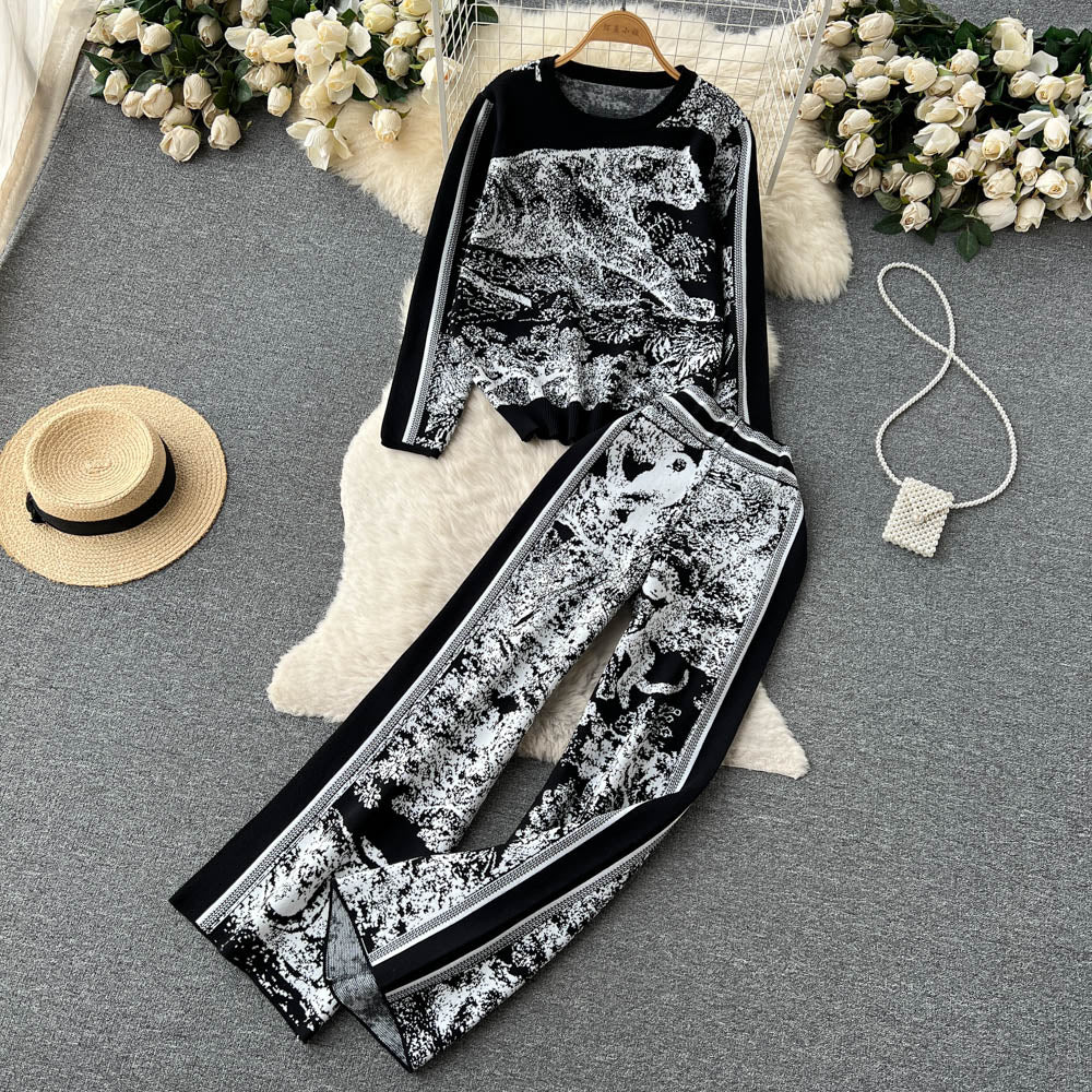 Casual Women Two Piece Knitted Tracksuit Set with Elegant Sweater and Pants for Winter Comfort