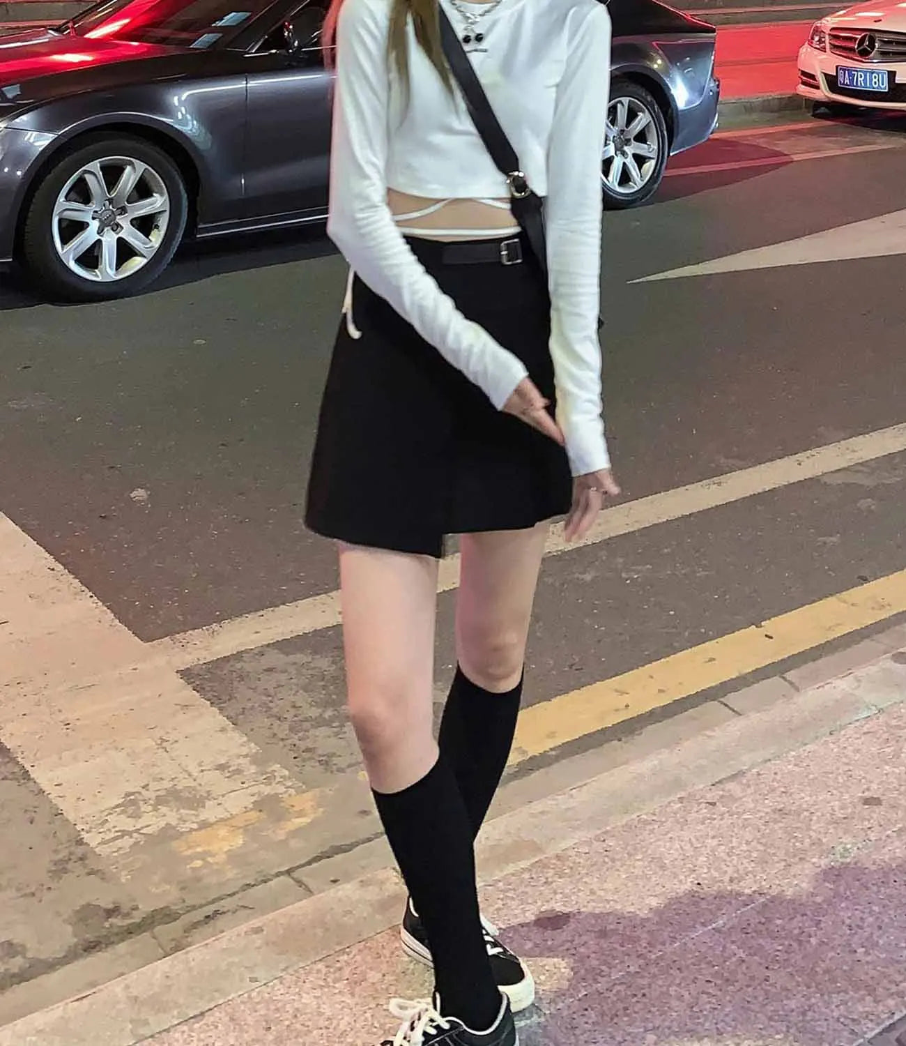 Long Sleeve Women's Crop Top Stylish Bandage Design for Spring Fashion