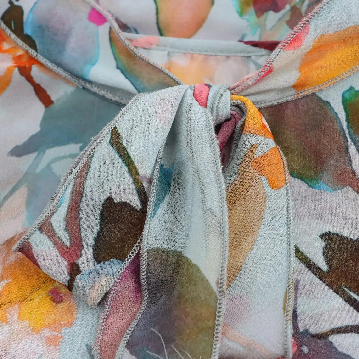 Women's Floral Print Chiffon Blouse with Bow Tie Detail Loose Fit Fashion Shirt