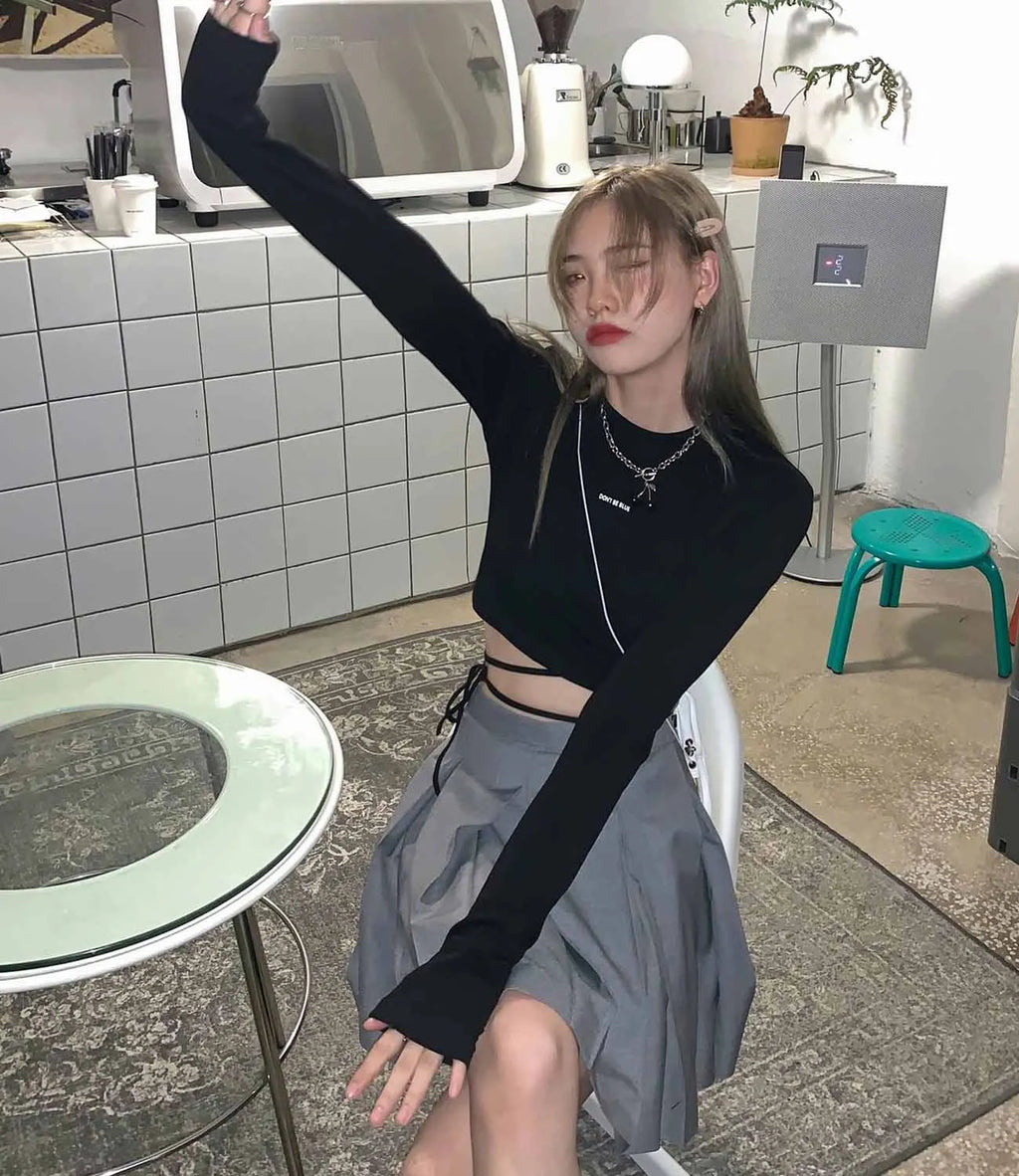 Long Sleeve Women's Crop Top Stylish Bandage Design for Spring Fashion