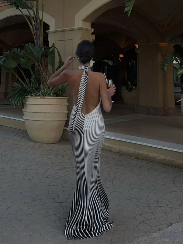 Elegant Halter Backless Evening Dress For Formal Parties