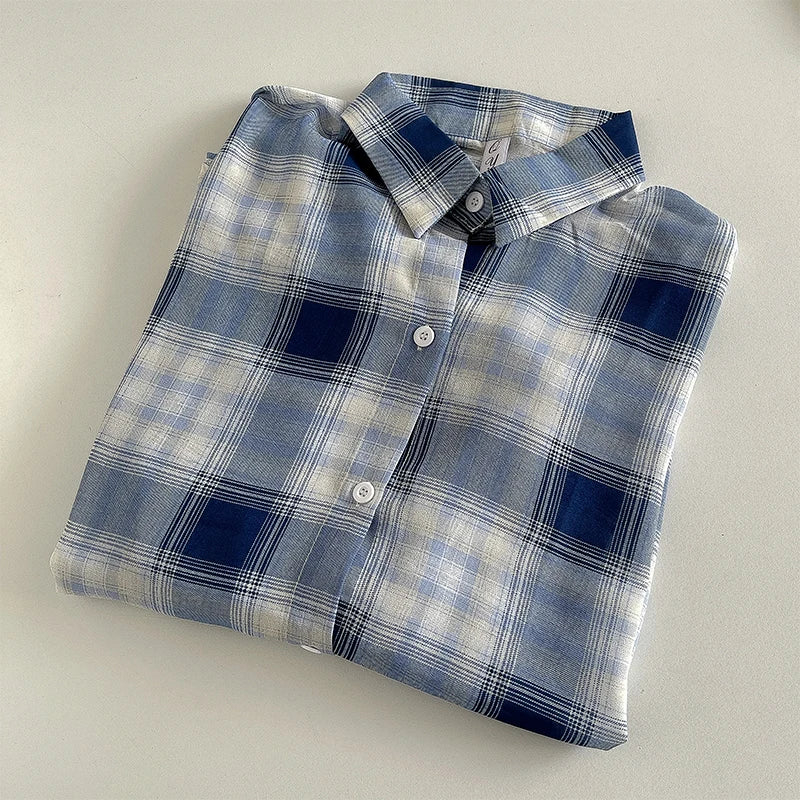 Breezy Oversized Plaid Shirt for Women Long Sleeve Collared Button-Down Blouse Casual Spring Summer Boyfriend Style Top