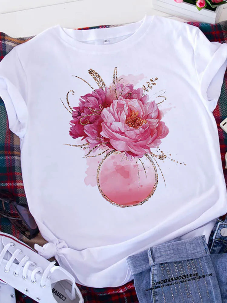 Graphic Printed T Shirt for Women with Leopard Love Design and Heart Print Short Sleeve Tee