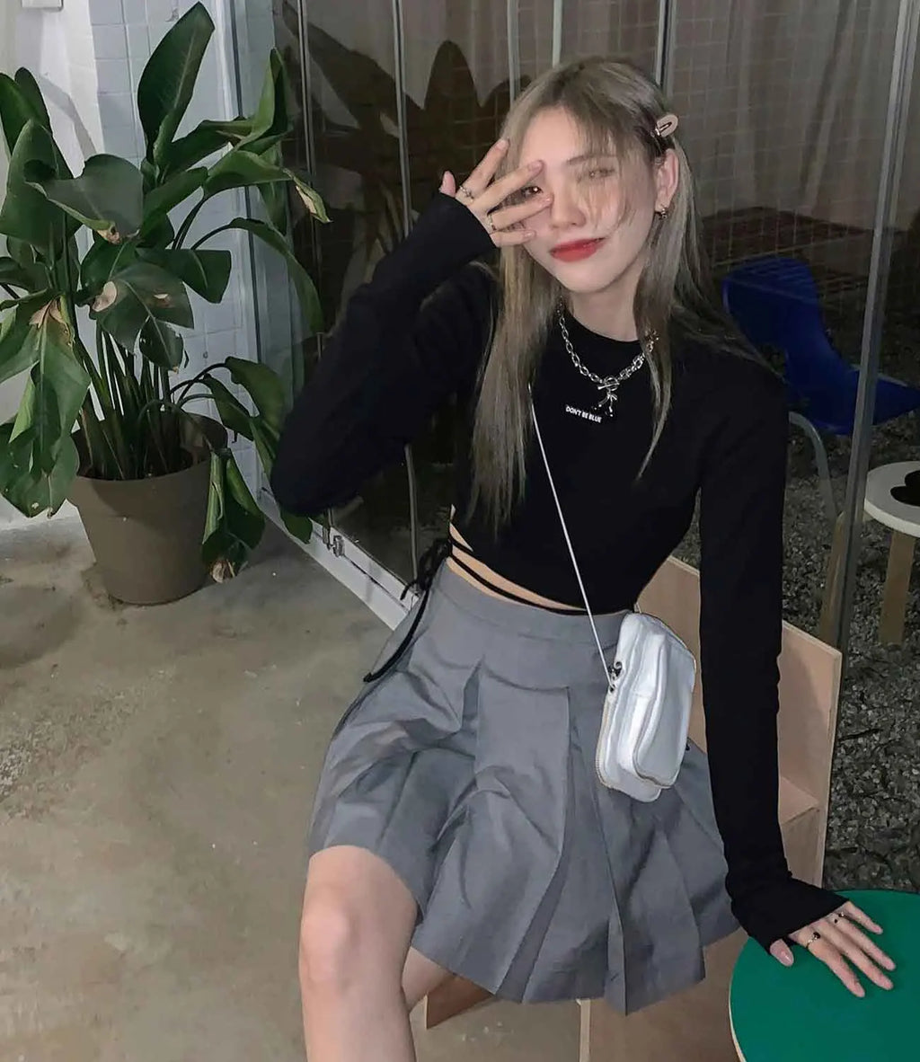 Long Sleeve Women's Crop Top Stylish Bandage Design for Spring Fashion