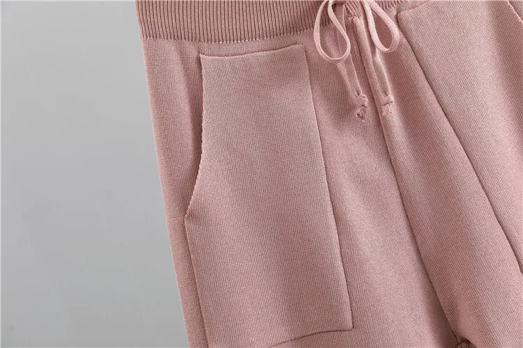 Chic Women Knit Sweater and Harem Pants Set with Embroidery Bead Heart Design