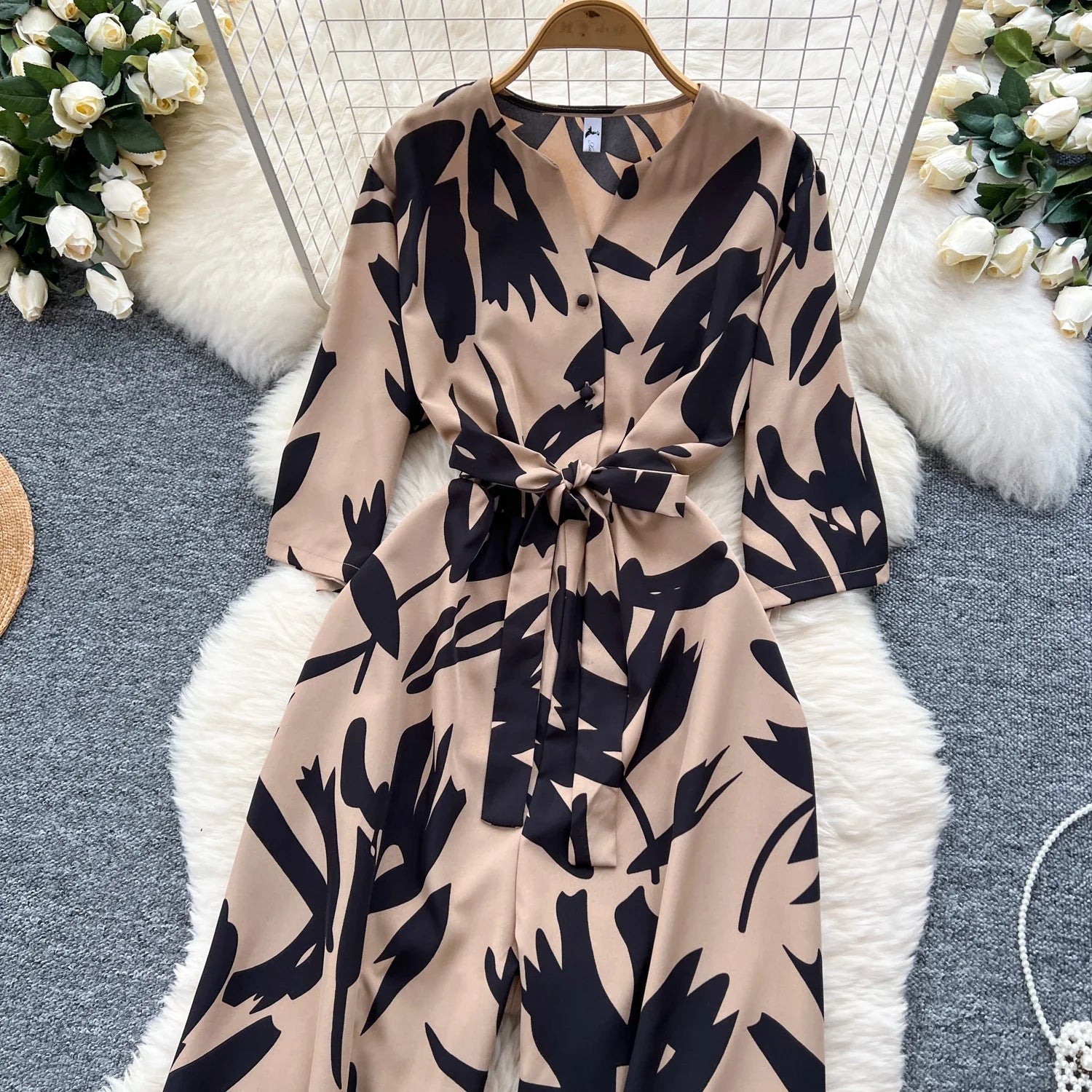 Women's Summer V-Neck Short Sleeve Lace-Up Waist Slim Fit Wide-Leg Printed Jumpsuit with Loose Straight Leg Design