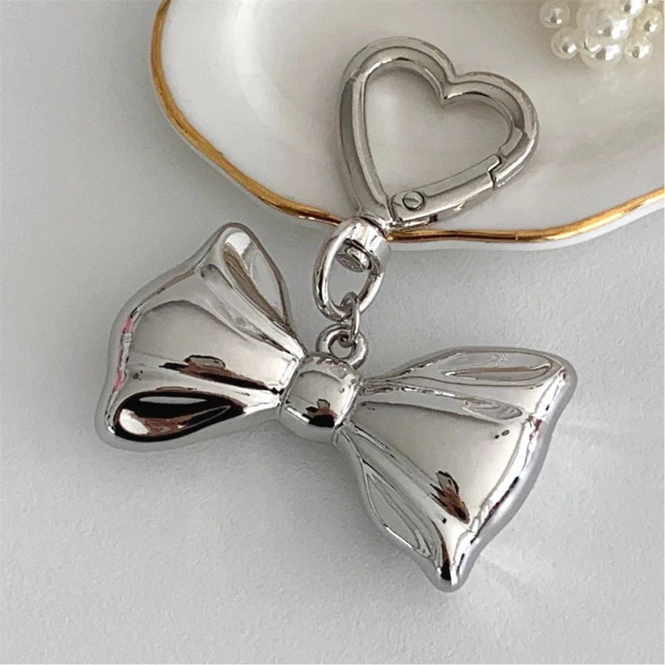 White Bowknot Heart Keychain for Women Sweet Charm Pearl Bow Backpack Key Ring Handmade Jewelry Ornament