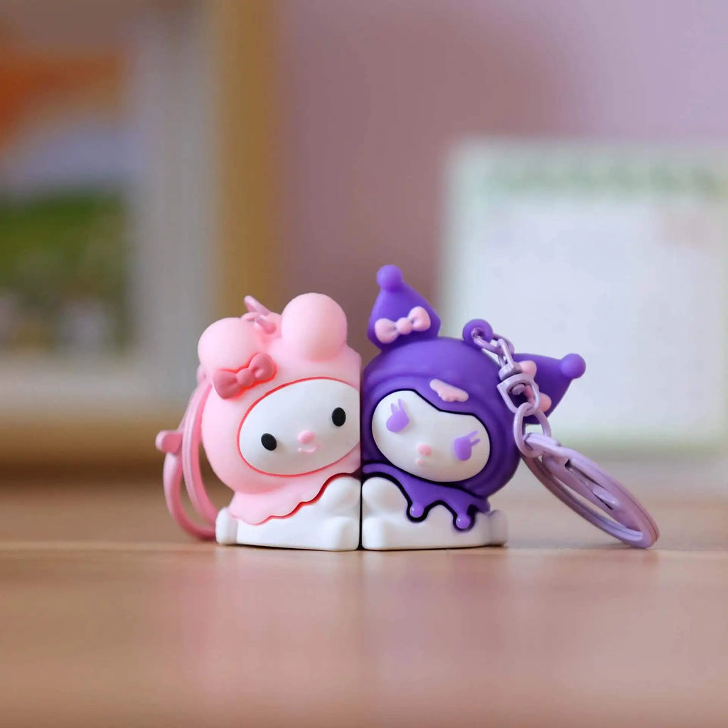 Cute Sanrio Couple Magnetic Keychain Set for Bags and Christmas Gifts with Kuromi and Cinnamonroll Dolls