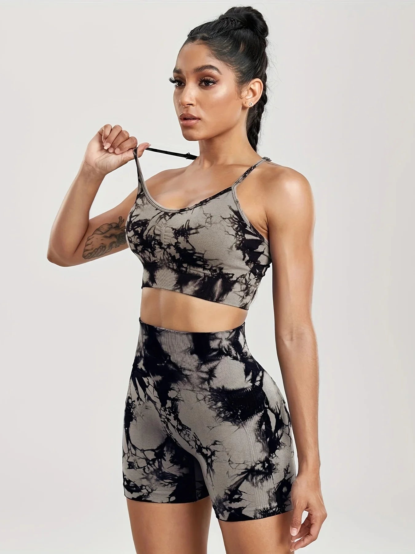 2-Piece Women Tie-Dye Sports Shorts and Crop Top Set Breathable Athletic Workout Gym Outfit Perfect for Yoga Fitness and Biking