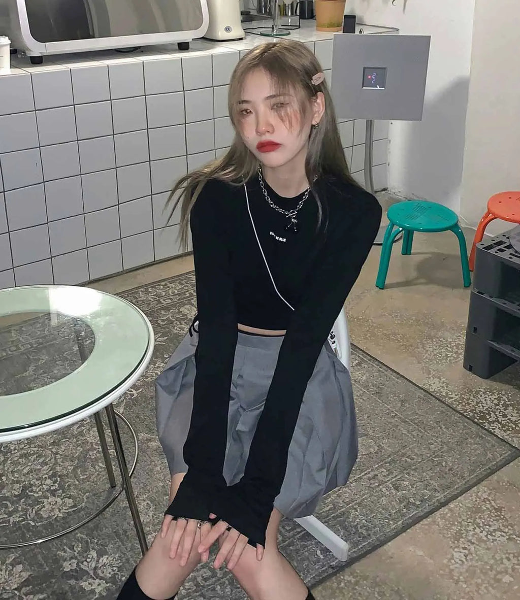 Long Sleeve Women's Crop Top Stylish Bandage Design for Spring Fashion