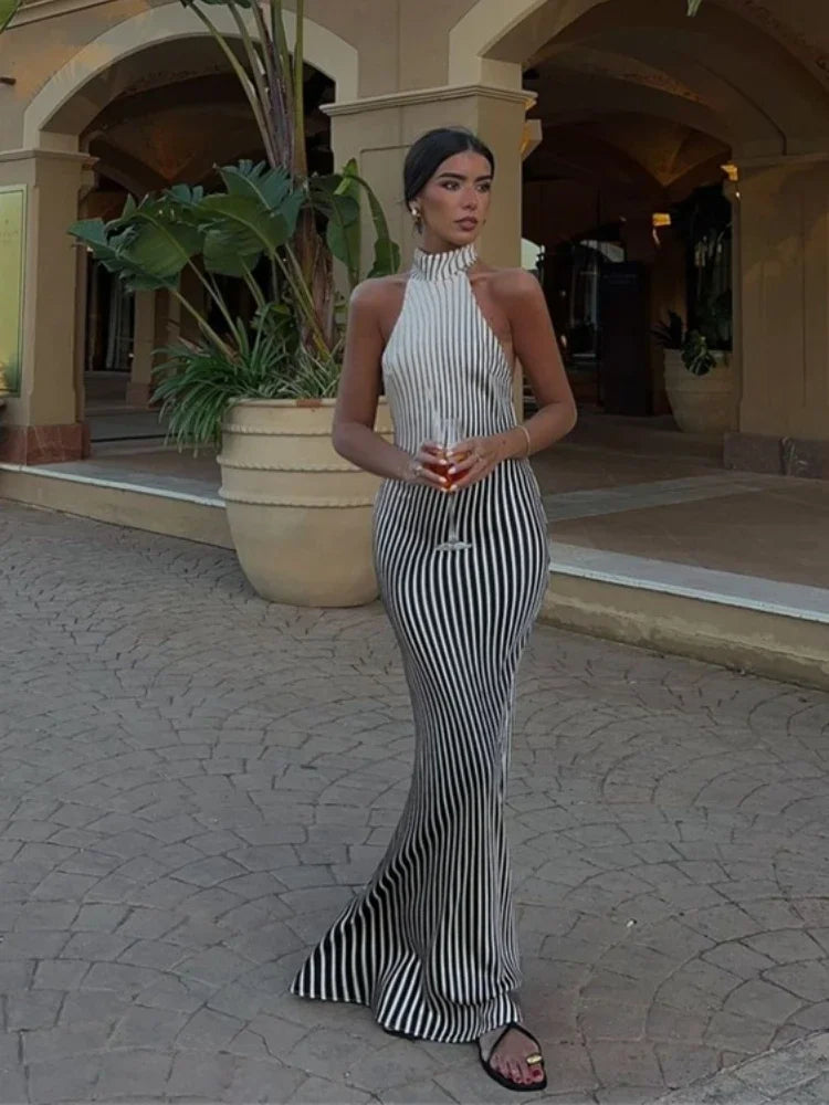 Elegant Halter Backless Evening Dress For Formal Parties