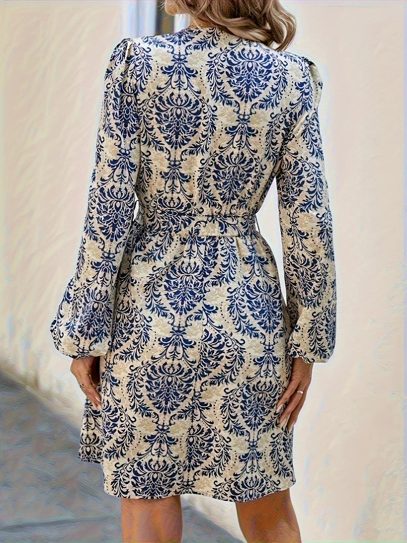 Paisley Print Belted Knee Length Vneck Dress for Spring