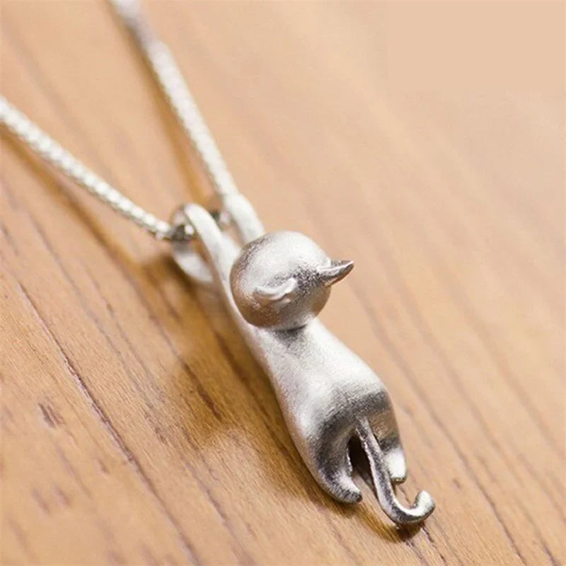 Cute Cat Pendant Necklace for Women Trendy Y2K Animal Jewelry Daily Wear and Party Accessories Gift