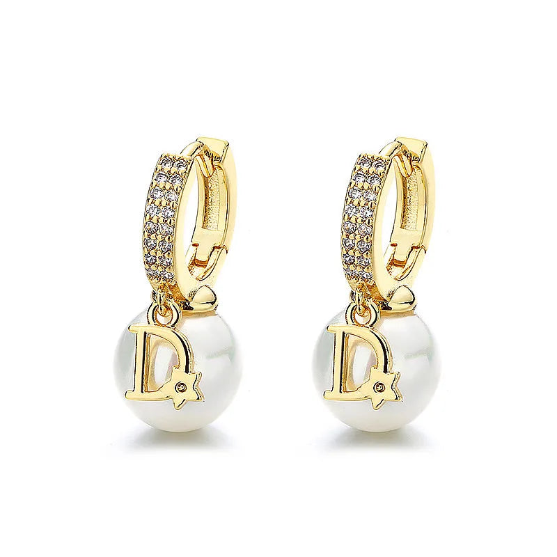 Trendy High-End Lightweight Luxury Earrings for Women