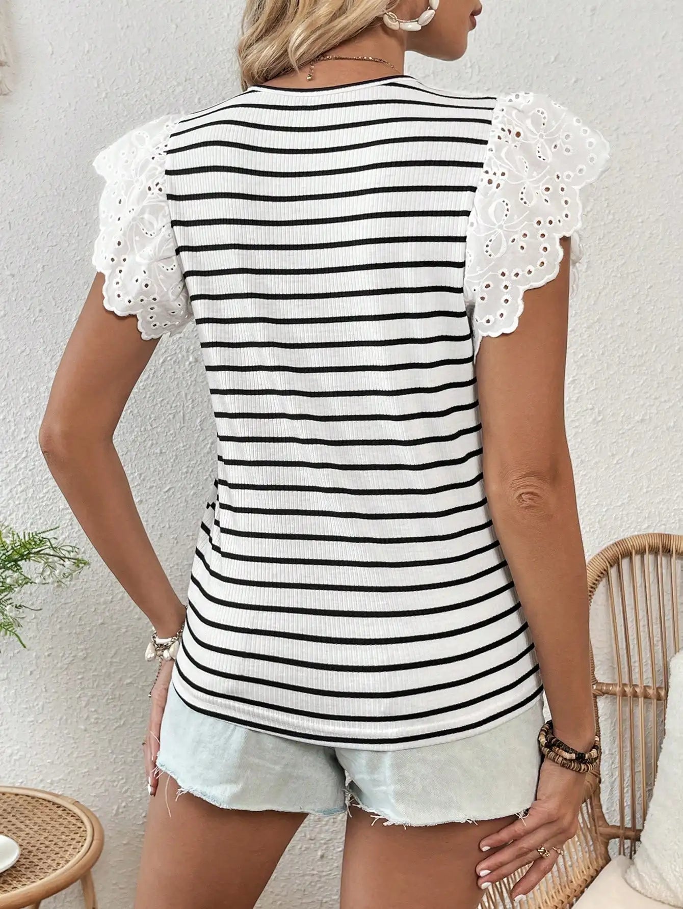 Elegant Women's Casual T-Shirt with Round Neck and Flying Sleeves in Hollow Stripe Design