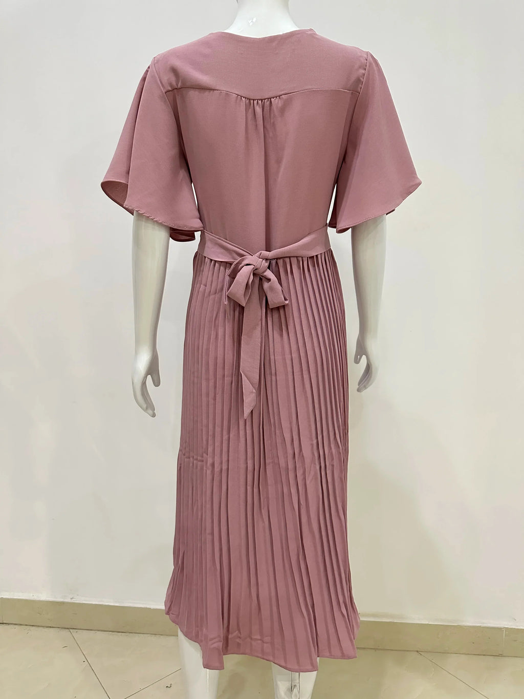 Summer V-Neck Pleated Dress With Lace Up Waist Long Skirt