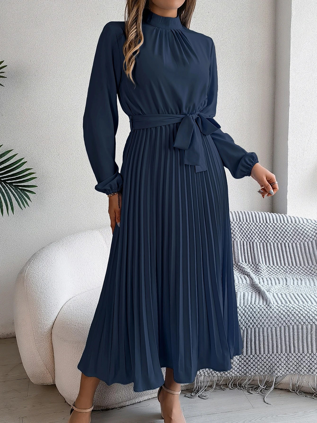 Elegant Pleated Lace Up Long Sleeve Maxi Dress For Spring