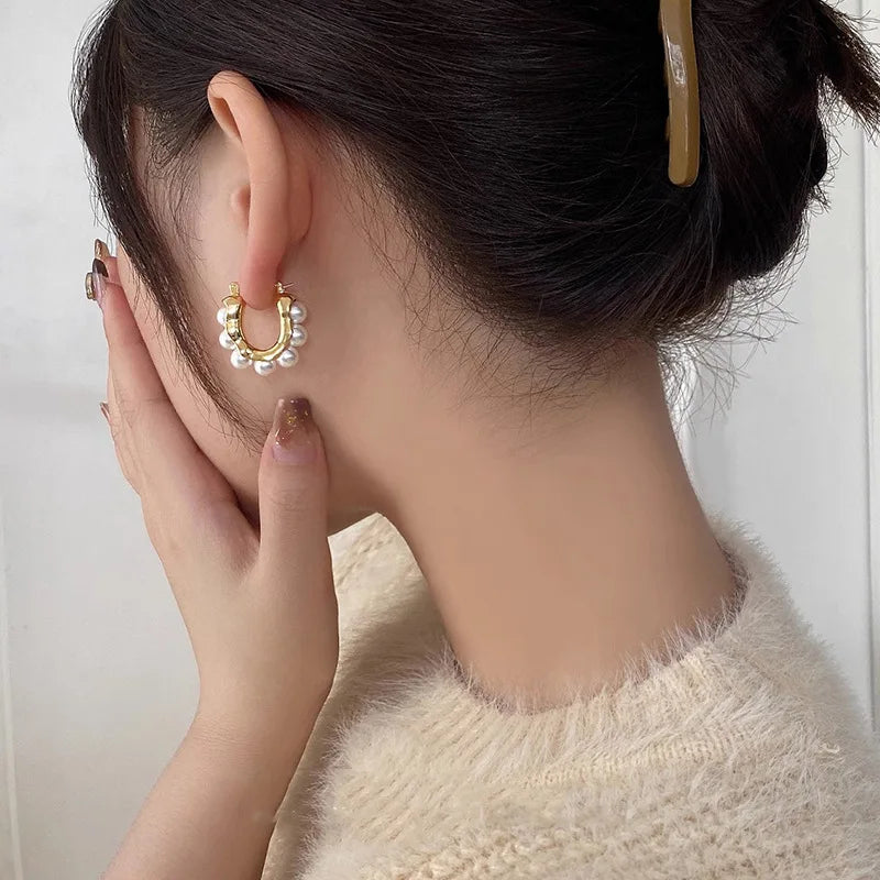 Elegant Gold U-shaped Hoop Earrings with Imitation Pearls for Weddings and Parties