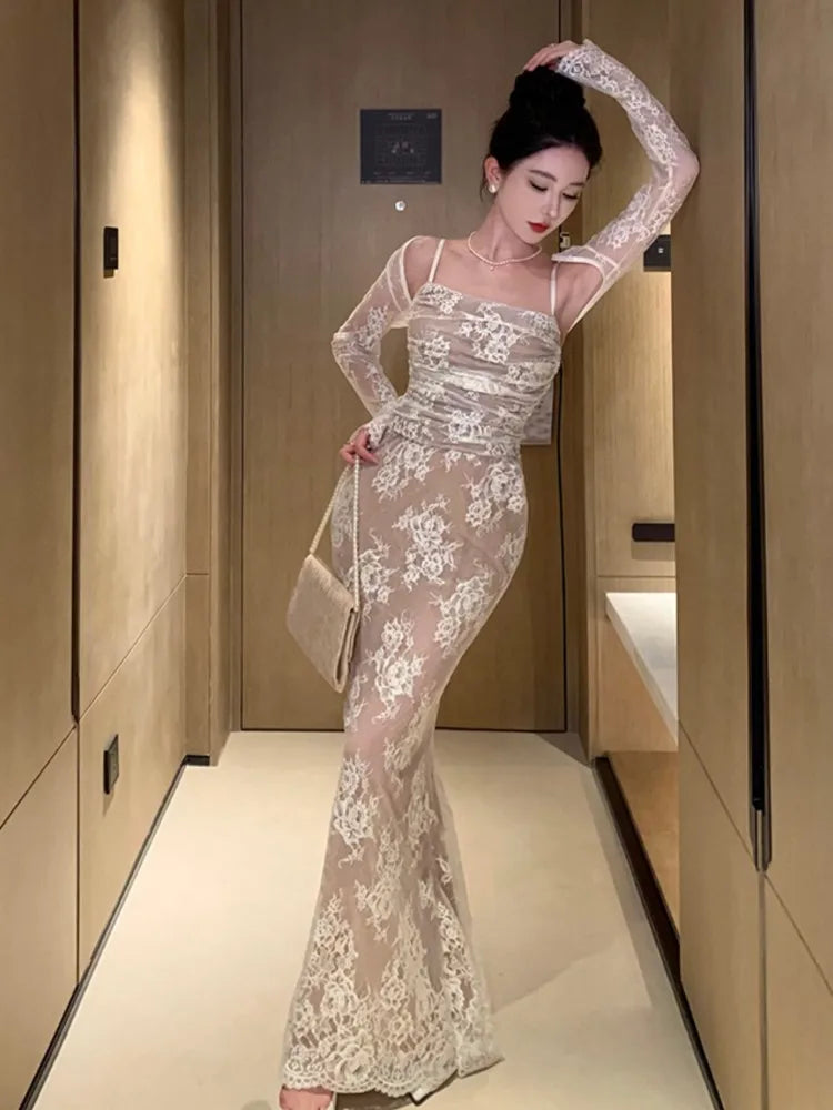 Elegant Mermaid Bandage Dress With White Lace For Wedding