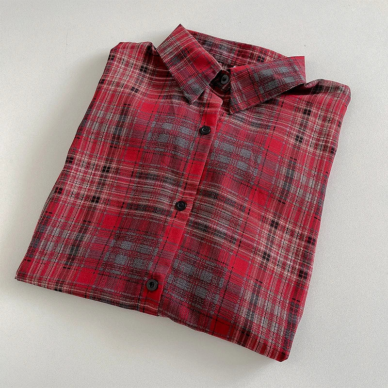 Breezy Oversized Plaid Shirt for Women Long Sleeve Collared Button-Down Blouse Casual Spring Summer Boyfriend Style Top
