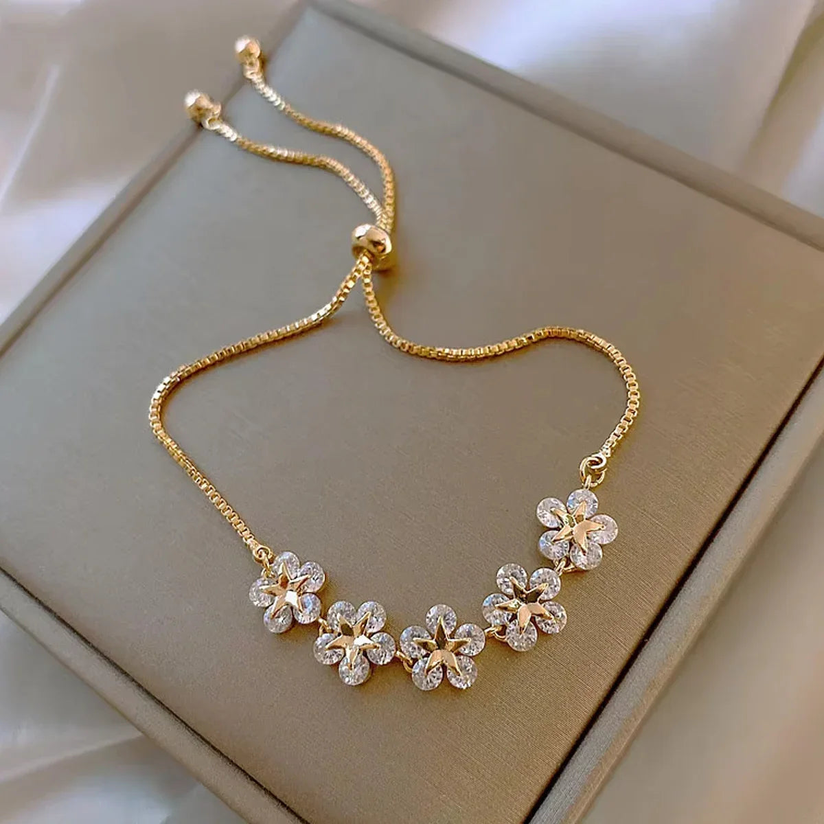 Korean Luxury Flower Charm Bracelet for Women with Round Butterfly and Shiny Rhinestones