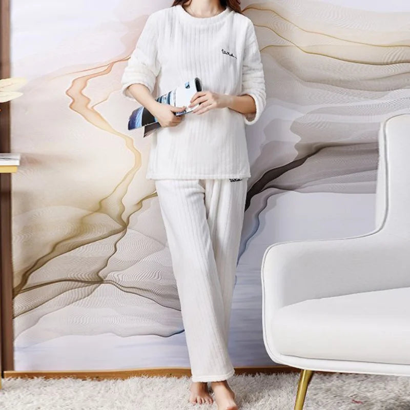 Cozy Women Pajama Set with Loose Top and Elastic Waist Wide Leg Fleece Pants Soft Bow Detail Autumn Winter Sleepwear Lounge Wear