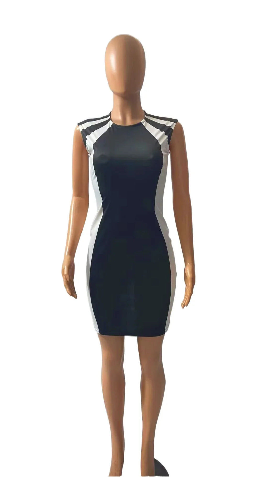 Slim Fit Sleeveless Wrap Dress With Printed Pattern