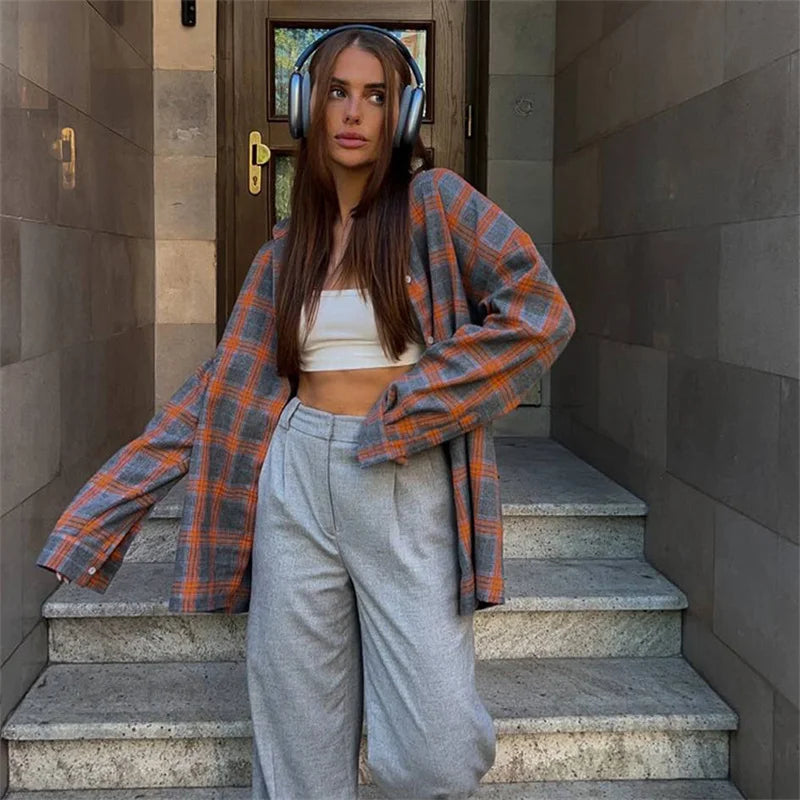 Vintage Plaid Oversized Blouse for Women Long Sleeve Lapel Shirt with Pockets Casual Streetwear Spring Summer Fashion Top