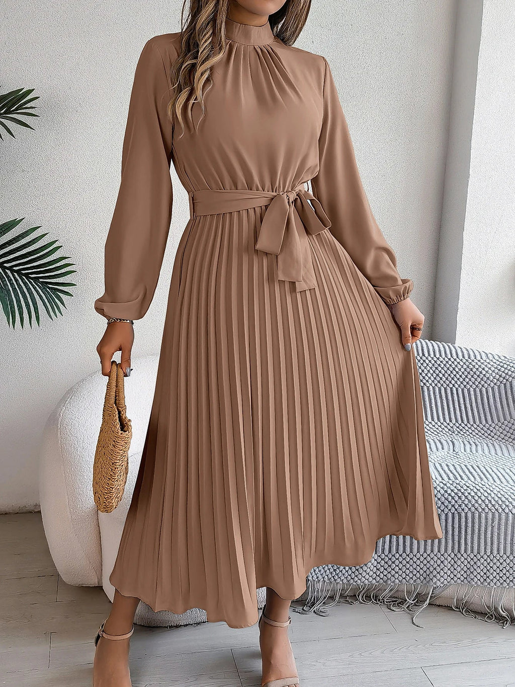 Elegant Pleated Long Sleeve Maxi Dress With Lace Up