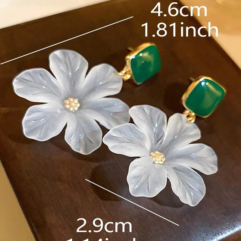 White Flower Charm Square Metal Green Epoxy Drop Earrings for Women Bohemian Camellia Dangle Earrings Luxury