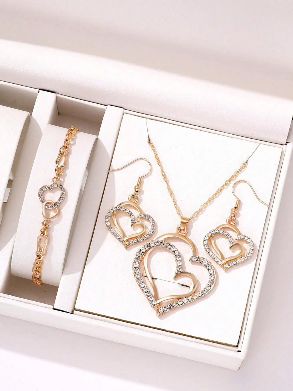 Heart Shaped Jewelry Set for Women Featuring Exquisite Earrings, Pendant, and Necklace with Rhinestone Accents