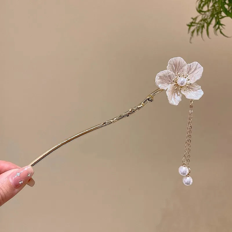 Elegant Enameled Flower Tassel Hair Clip Alloy Hairpin for Women Stylish Chinese Hair Accessory