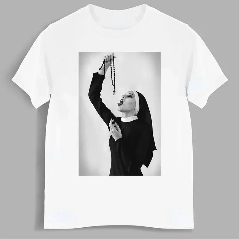 Nun Smokes Print TShirt for Women and Men Casual Streetwear Bowling Hipster Tee Summer Clothing