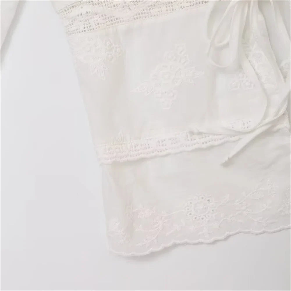 White Embroidered Shirt with Elegant French Bow Detail Slim Fit Three-Dimensional Styling Casual and Business Wear