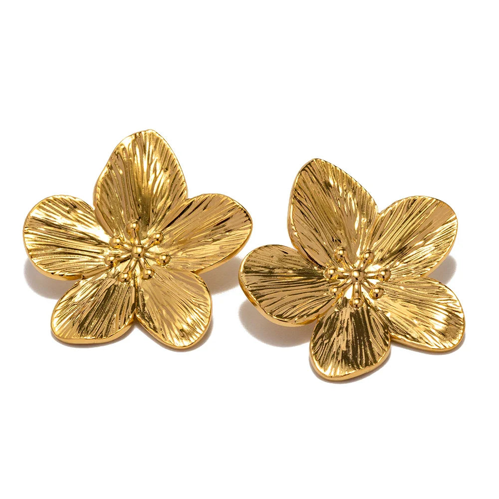 Hypoallergenic Vintage Flower Stud Earrings in 18k Gold Plated Stainless Steel for Women