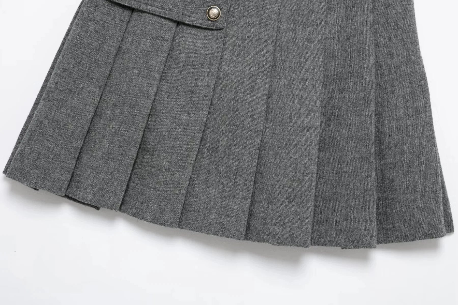 Double Breasted Epaulet O Neck Jacket with Chic Sashes and Pleated Mini Skirt Women's Streetwear Suit